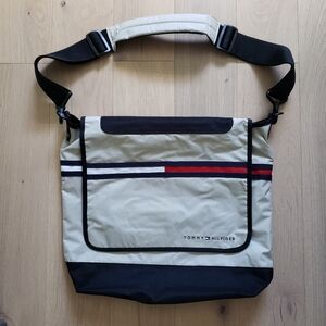 NWOT Tommy Hilfiger Messenger Bag